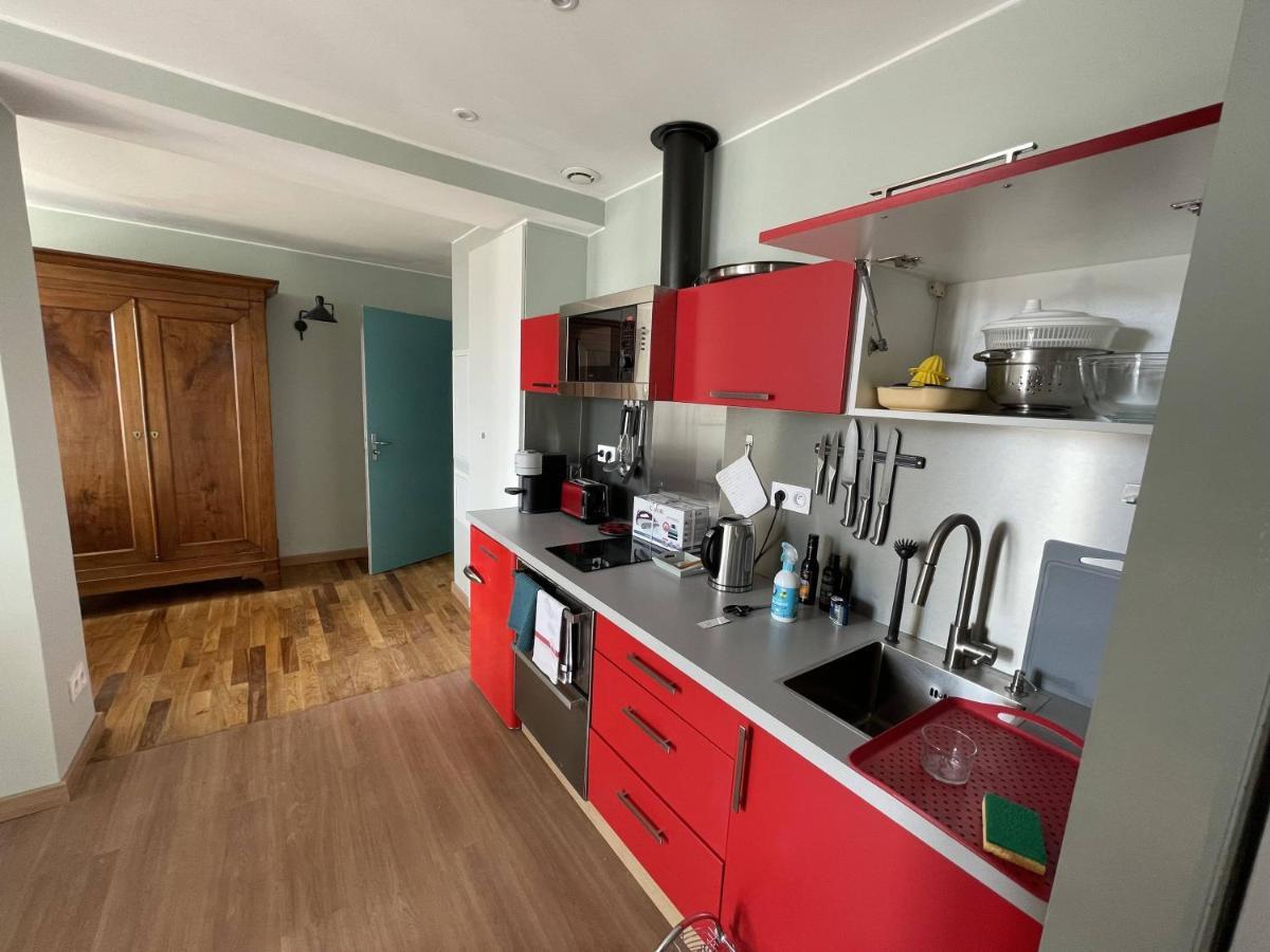 Appartement mignon calme douillet ascenseur clim étage élevé proche parking et toutes commodités au coeur du Toulon historique Exterior foto