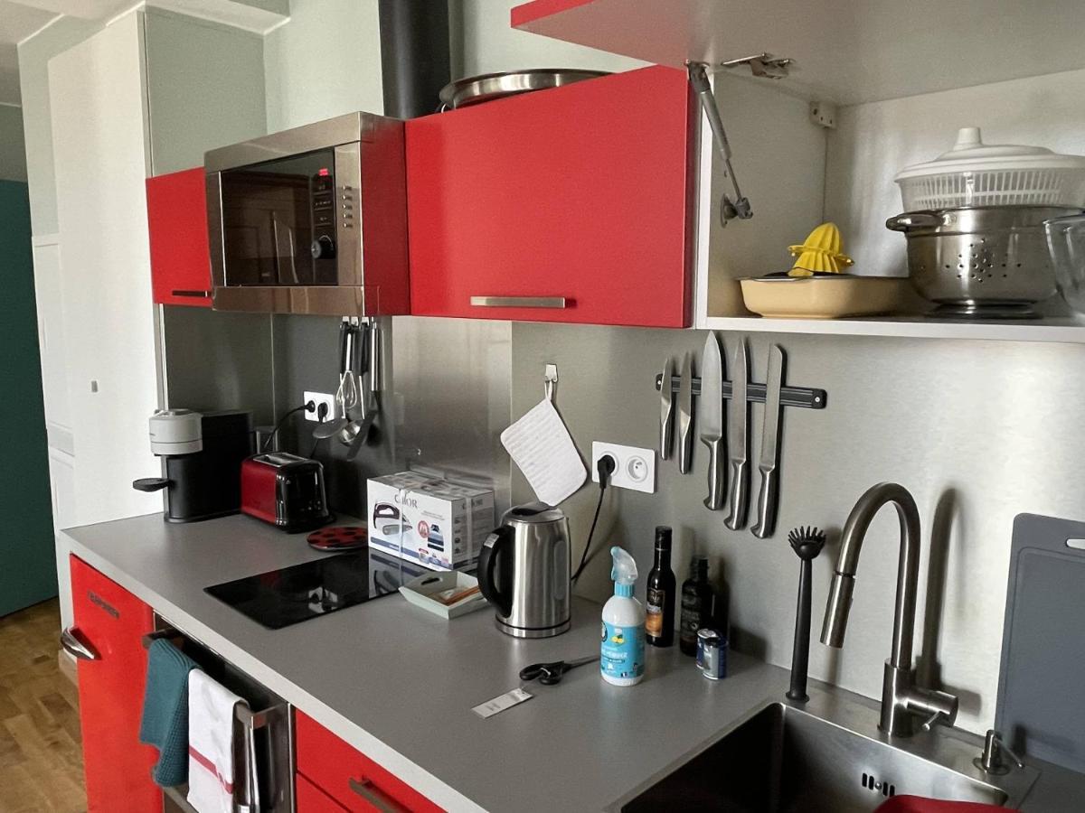 Appartement mignon calme douillet ascenseur clim étage élevé proche parking et toutes commodités au coeur du Toulon historique Exterior foto