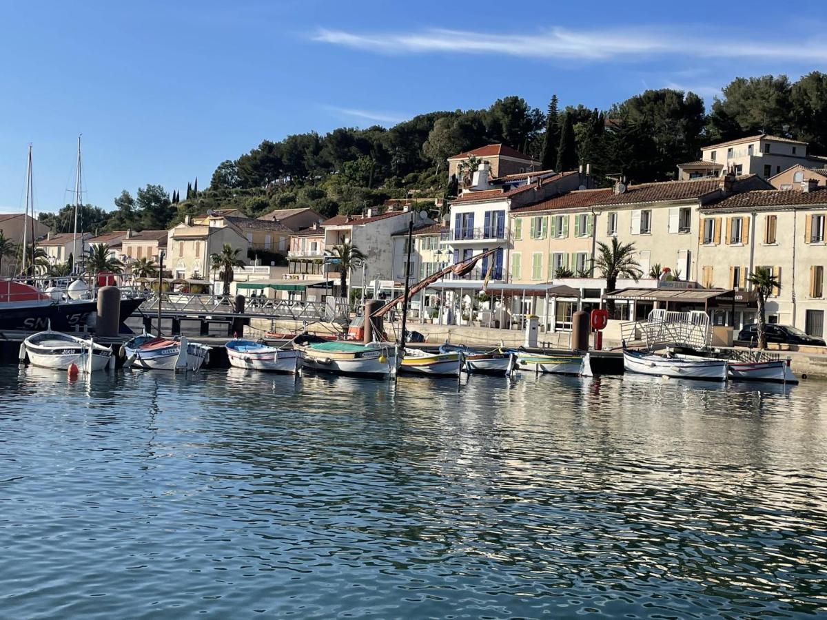 Appartement mignon calme douillet ascenseur clim étage élevé proche parking et toutes commodités au coeur du Toulon historique Exterior foto