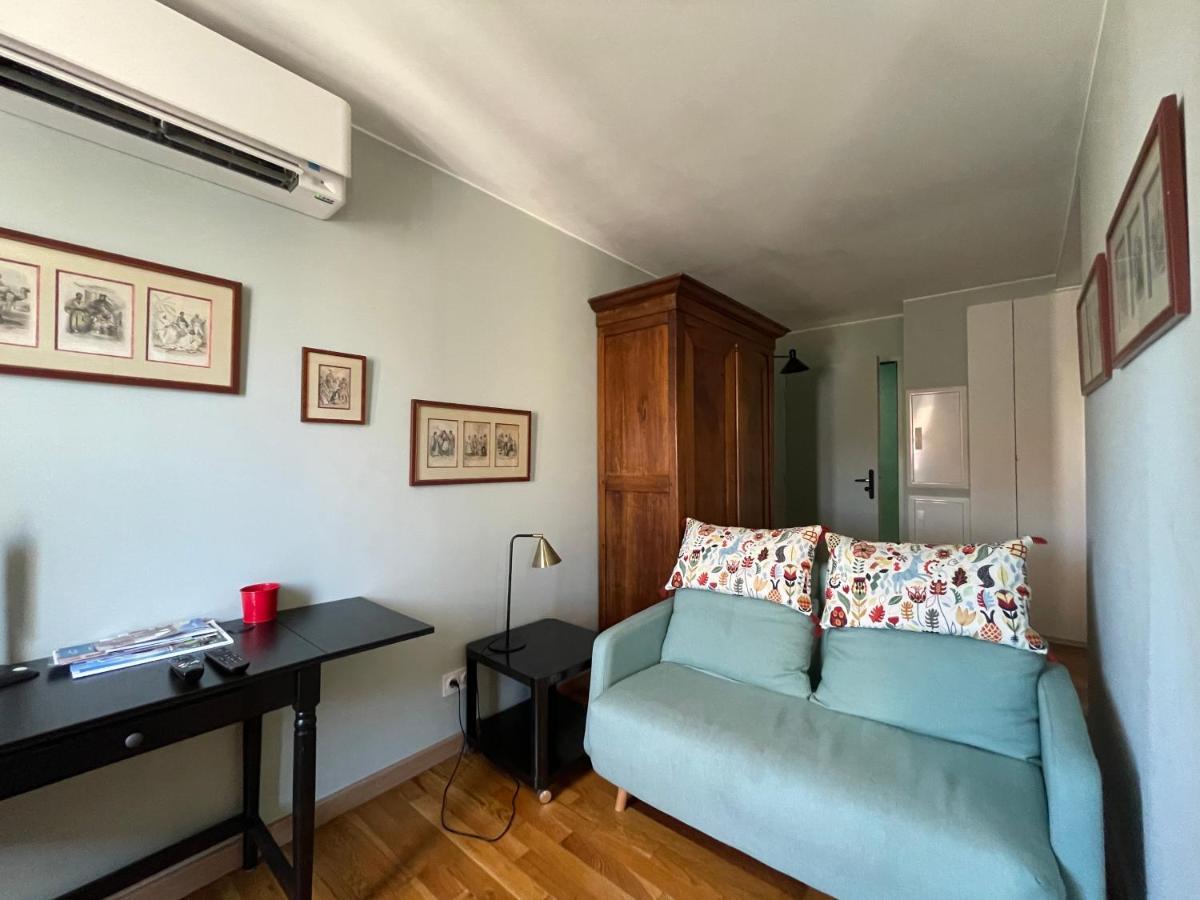 Appartement mignon calme douillet ascenseur clim étage élevé proche parking et toutes commodités au coeur du Toulon historique Exterior foto