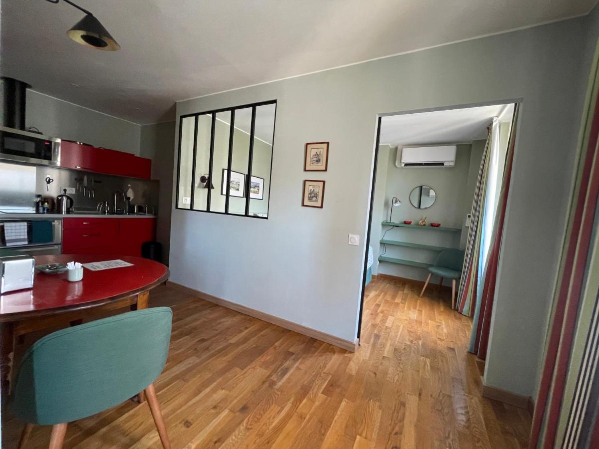 Appartement mignon calme douillet ascenseur clim étage élevé proche parking et toutes commodités au coeur du Toulon historique Exterior foto